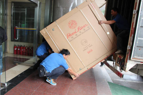 铁锋钢琴贵重工艺品无忧运